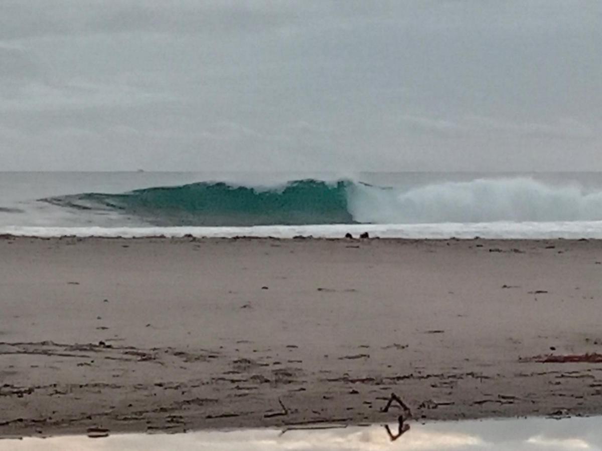 Rumah Nalu Surf Camp Krui Exteriör bild
