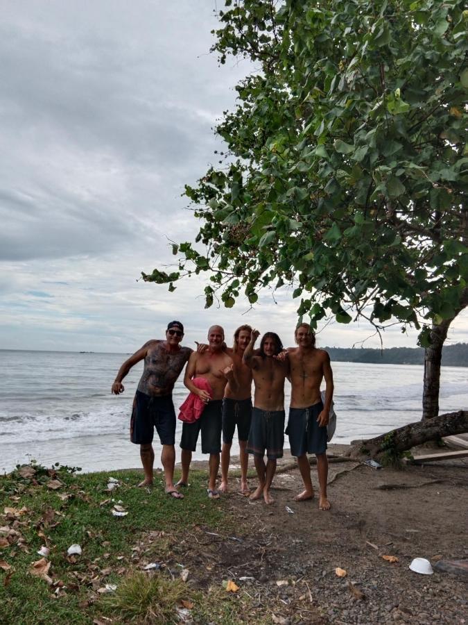 Rumah Nalu Surf Camp Krui Exteriör bild